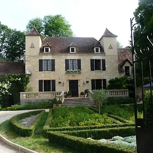 Le Manoir Des Tuileries Bed & Breakfast