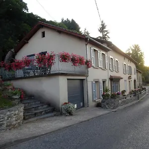 Le Pont De Livinhac Guest house