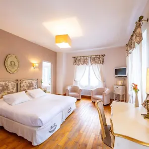 Le Moulin De Rudelle Hotel